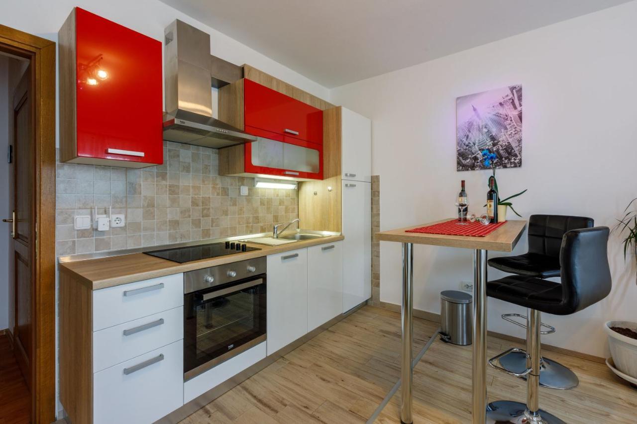 Apartments Dolloree ดรามัลย์ ภายนอก รูปภาพ