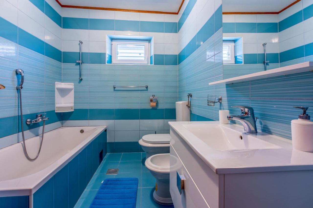 Apartments Dolloree ดรามัลย์ ภายนอก รูปภาพ