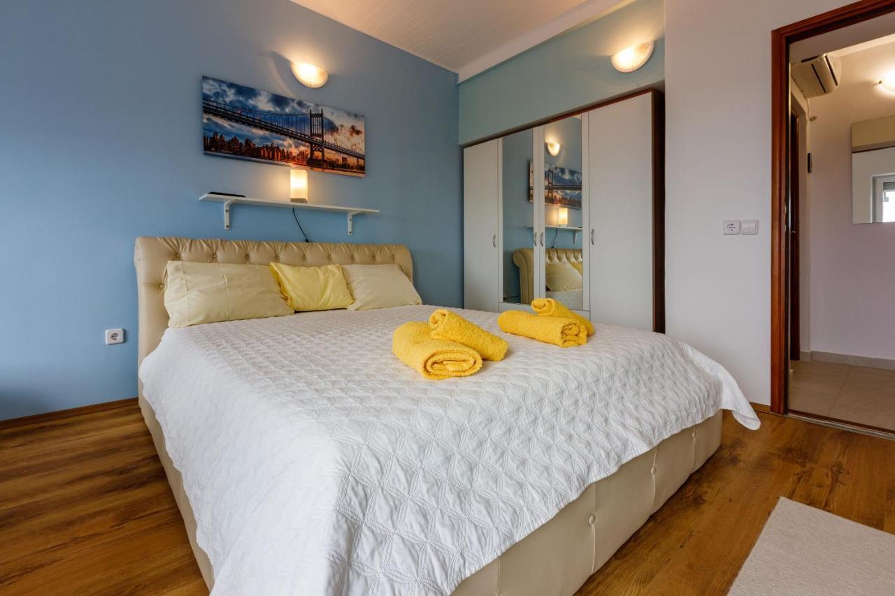 Apartments Dolloree ดรามัลย์ ภายนอก รูปภาพ